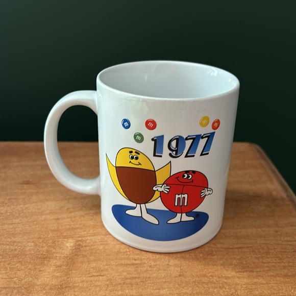 1977 m&m coffee mug - Picture 2 of 4